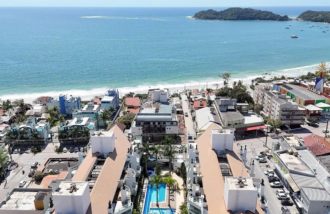 Boulevard - Apartamento em Condominio com Piscina-1